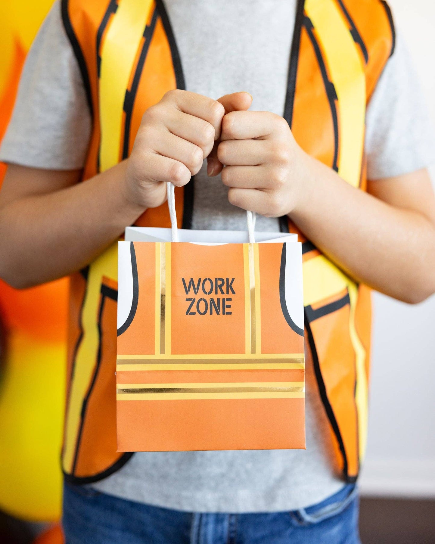 CONSTRUCTION VEST TREAT BAG SET 🦺🚧